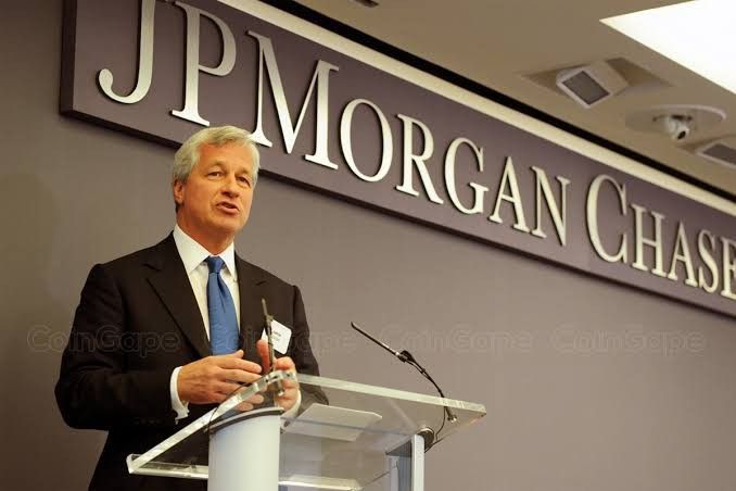 JPMorgan Sees Bitcoin Outshining Gold in Second Half of 2025
